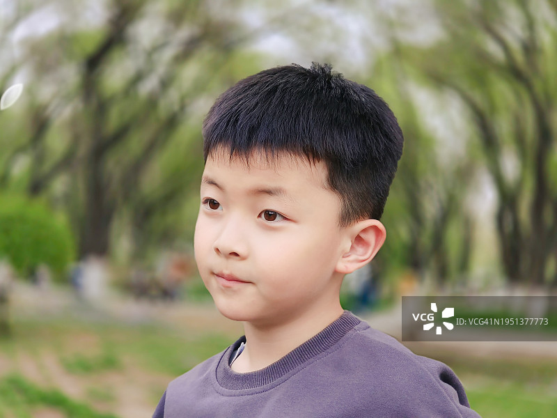中国小男孩特写图片素材