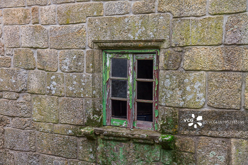 孟山都（葡萄牙）废弃房屋之窗图片素材