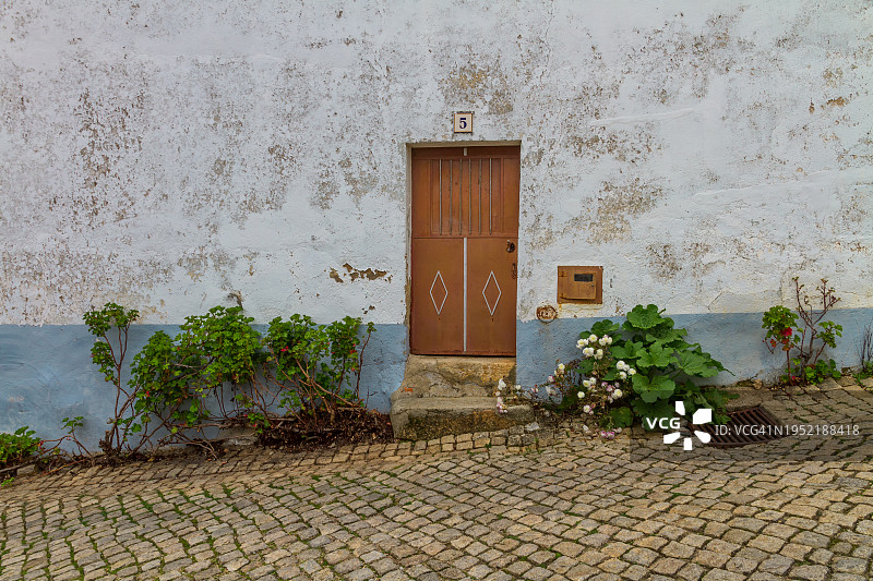 葡萄牙蒙桑托的倾斜街道图片素材