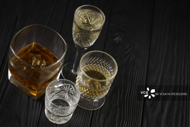 桌子上的饮品俯视图图片素材