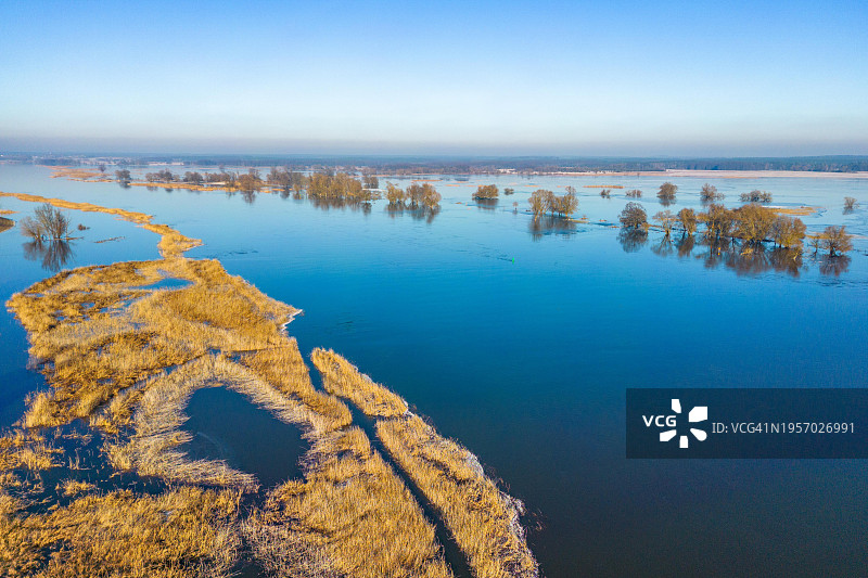 德国勃兰登堡洪泛区奥得河沿岸洪水航拍无人机照片图片素材