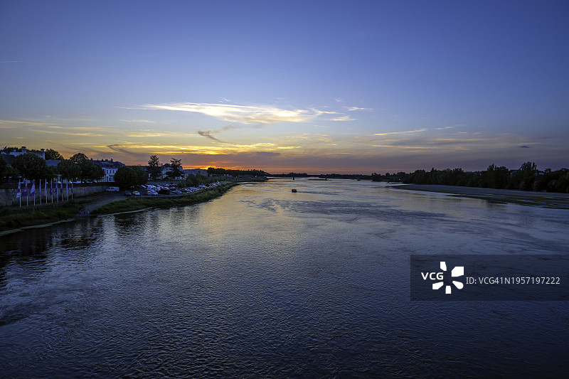 索米尔附近的卢瓦尔河图片素材