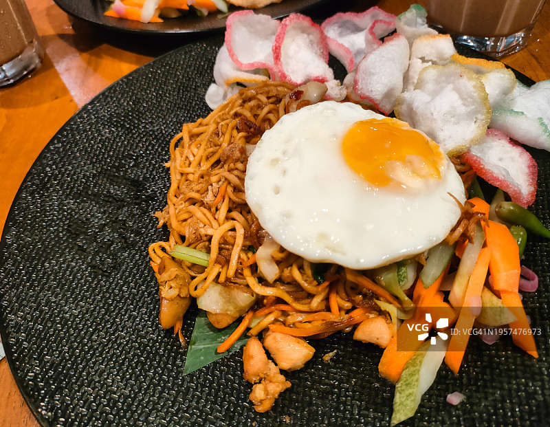 荷包蛋炒面图片素材