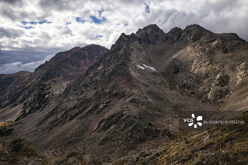 科罗拉多州雄鹰巢穴荒野的崎岖山脉图片素材