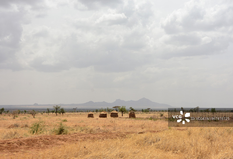 传统卡拉莫贾茅草屋图片素材