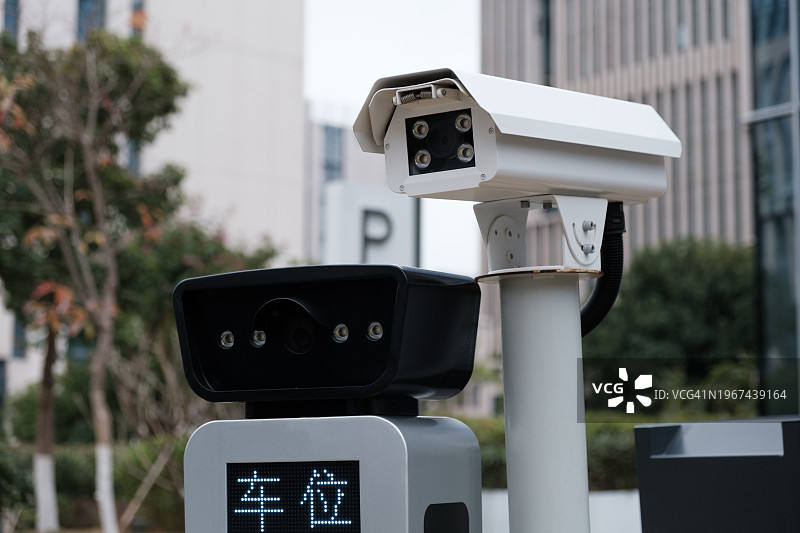 车库车牌识别摄像头图片素材