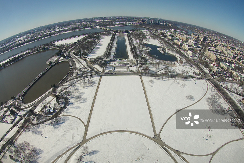 从华盛顿纪念碑向西看的雪景（鱼眼镜头）图片素材