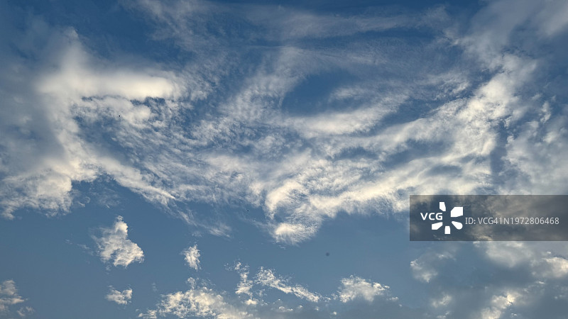 天空中的云彩，自然背景图片素材