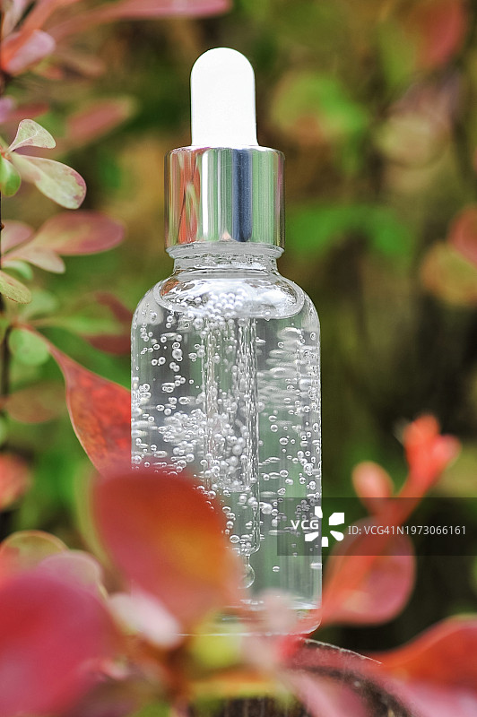 滴管精华液与氧气结构特写图片素材