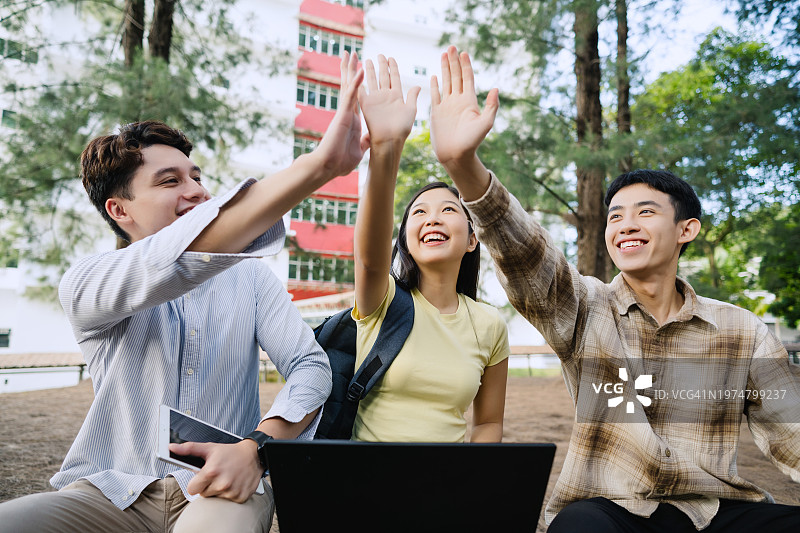 是的，我们成功了……图片素材