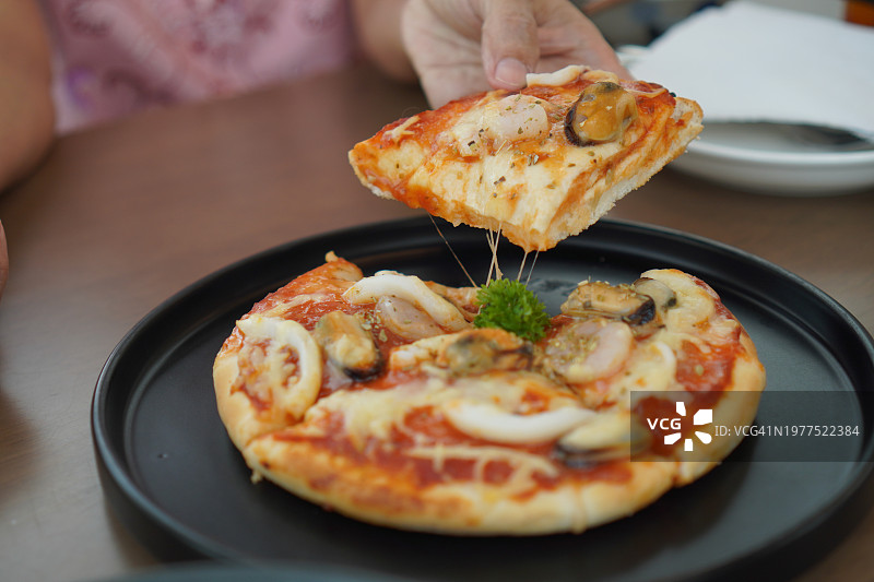 海鲜什锦披萨图片素材