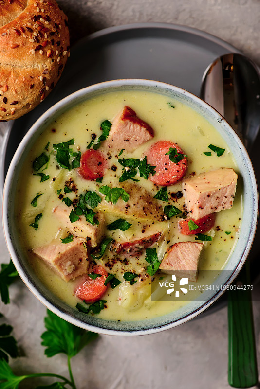 火腿卷心菜汤图片素材