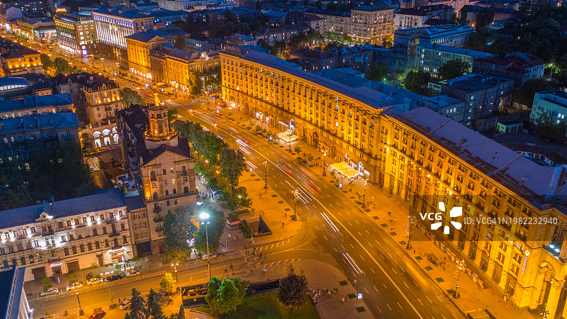 城市之光：赫雷夏蒂克大街夜曲图片素材
