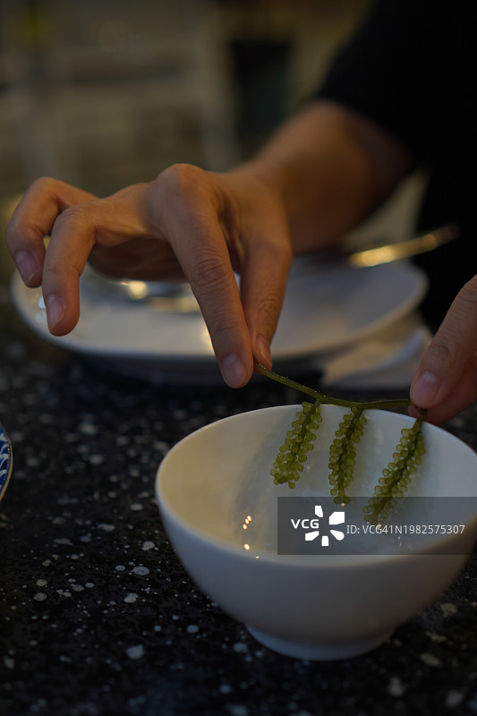 海葡萄绿色鱼子酱图片素材