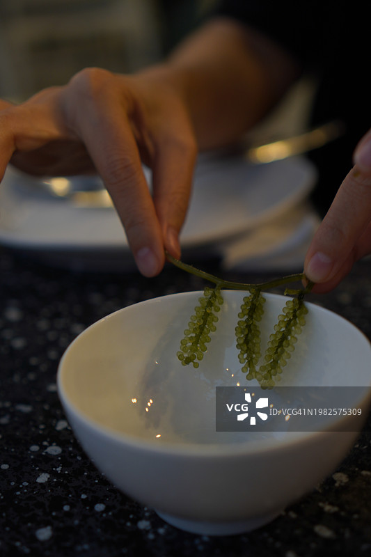 海葡萄绿色鱼子酱图片素材