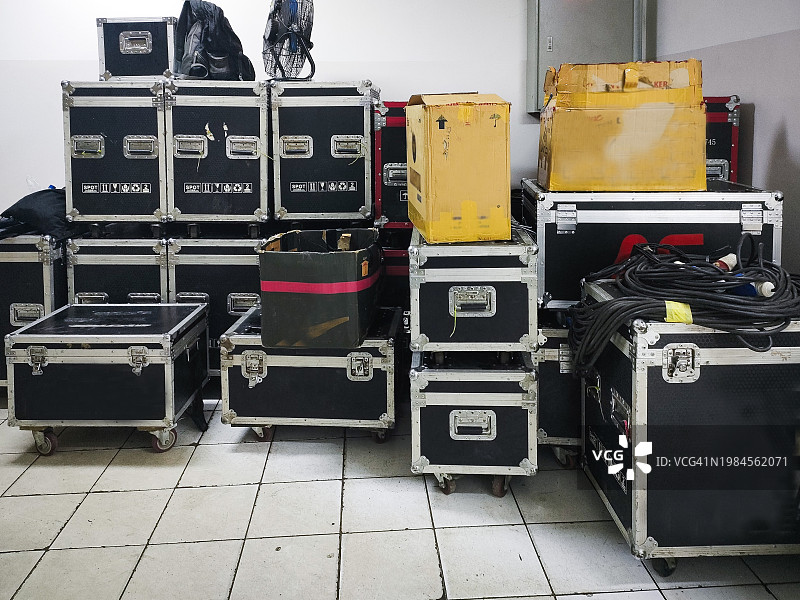 后台音响设备箱图片素材