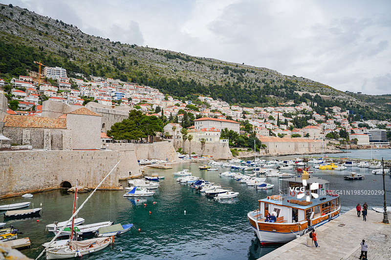 杜布罗夫尼克的游艇和船只图片素材