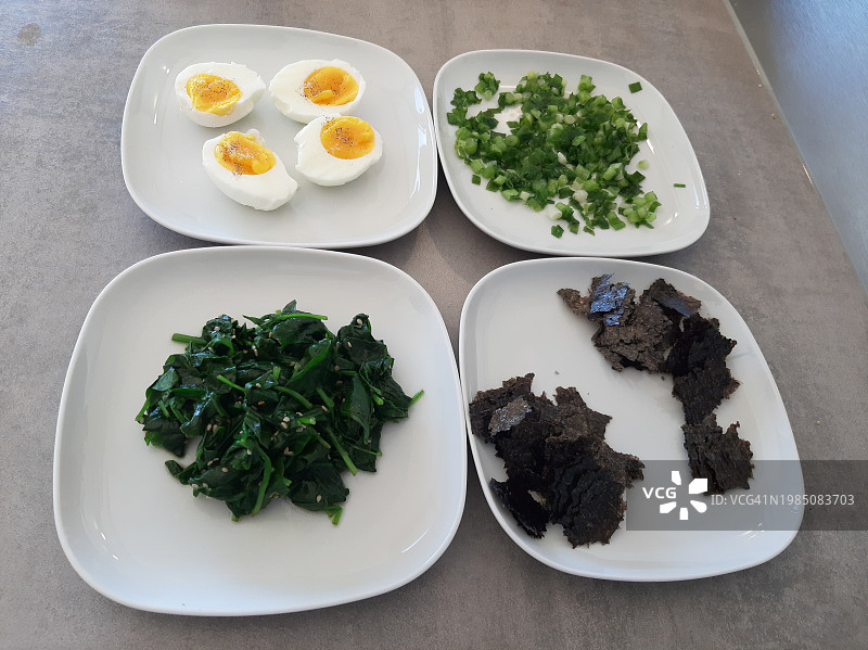 自制菠菜、西葫芦、葱、鸡蛋海苔小菜图片素材