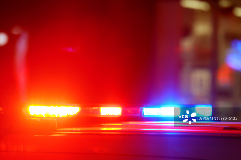 事故或犯罪现场概念，闪烁的警灯图片素材