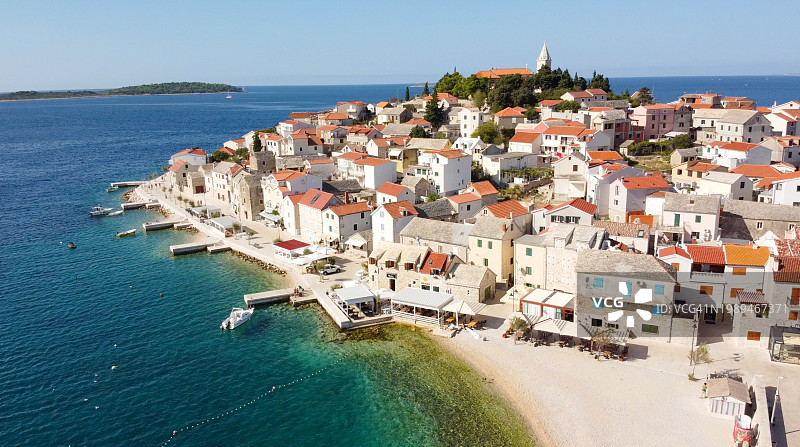 克罗地亚希贝尼克-克宁普里莫斯滕无人机视角图片素材