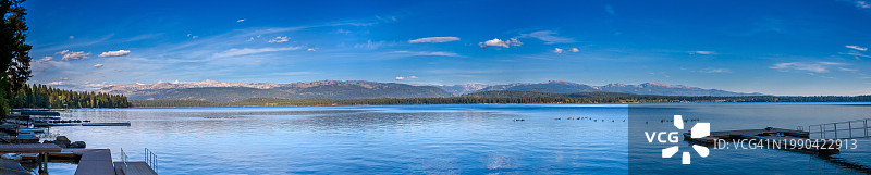 美国爱达荷州麦考尔湖全景图片素材