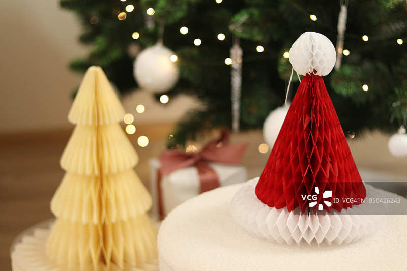 桌上圣诞装饰特写图片素材