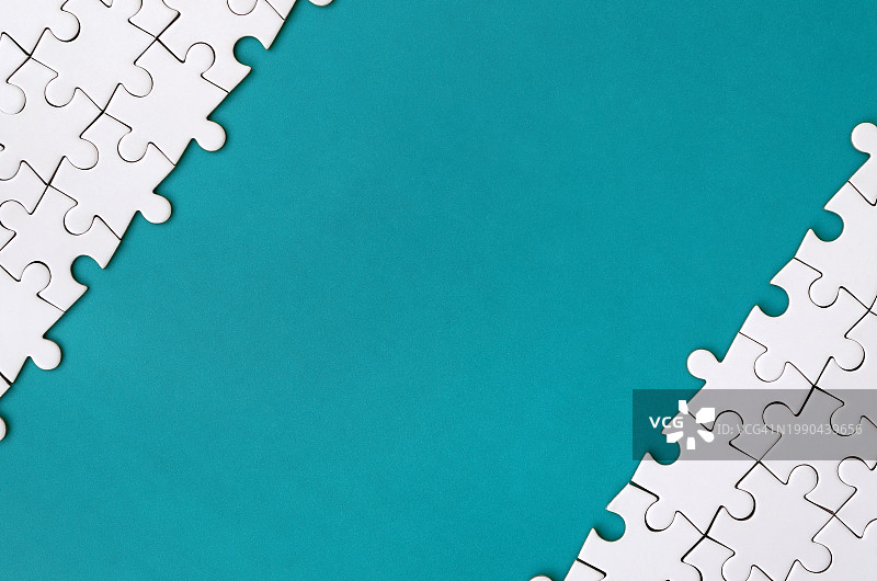 桌子上的拼图游戏（俯视）图片素材