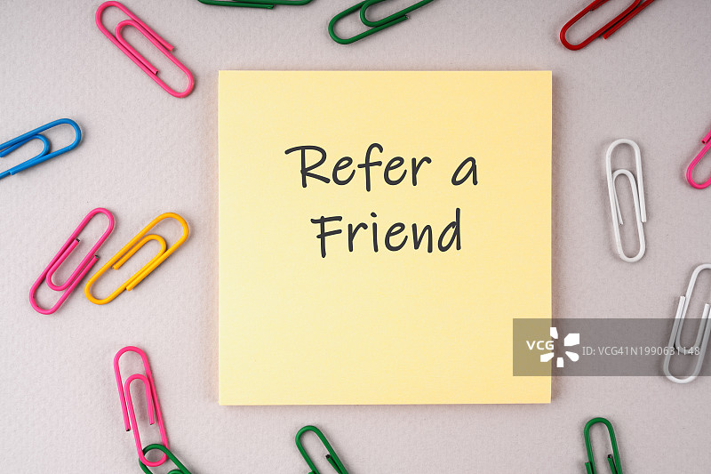 带文字的便利贴推荐朋友图片素材