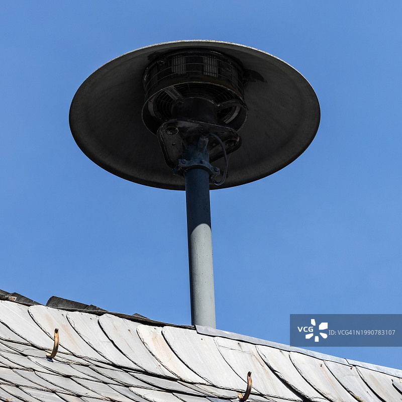 屋顶上的警报声图片素材
