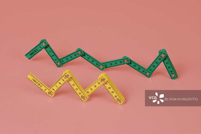 两个不同长度的木匠尺图片素材