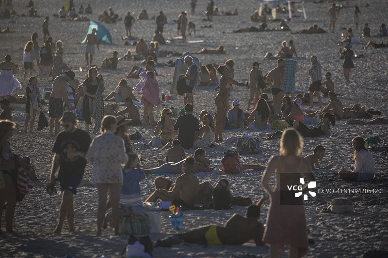 傍晚的光线图片素材