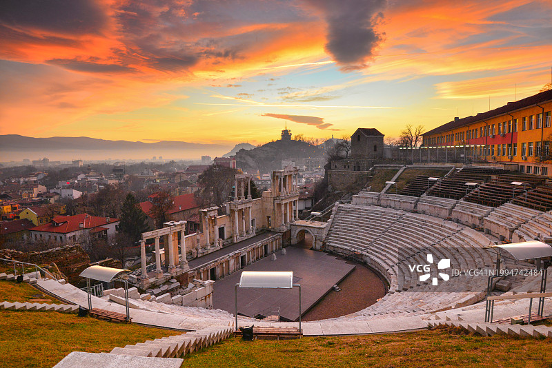 保加利亚普罗夫迪夫的罗马圆形剧场日落景色图片素材