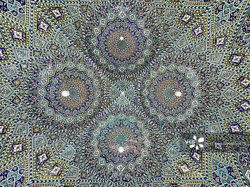 伊朗库姆法蒂玛·马苏梅圣殿的美丽瓷砖图片素材