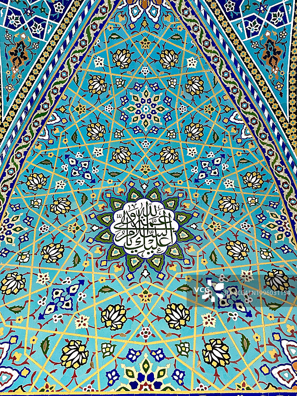 伊朗库姆法蒂玛·马苏梅圣殿的美丽瓷砖图片素材