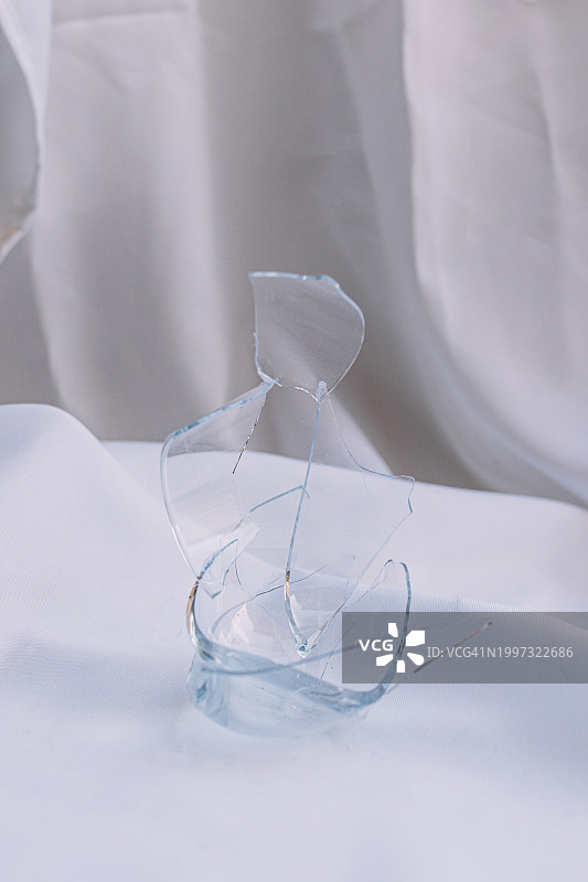 概念破碎水晶玻璃照片图片素材