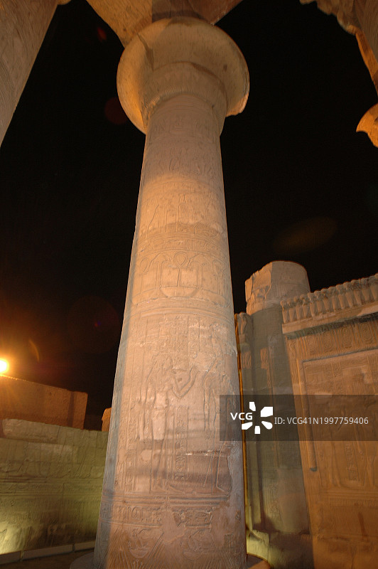 埃及孔翁坡：祭祀索贝克和哈罗里斯神的神庙图片素材