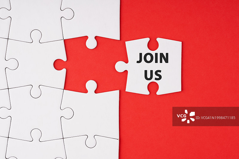 拼图上的“加入我们”文本图片素材