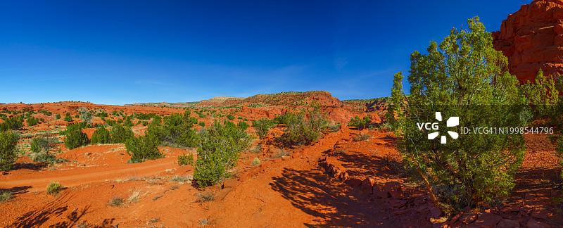 蓝天下的杰梅斯风景，美国新墨西哥图片素材