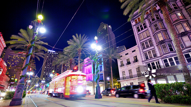 新奥尔良运河街上的有轨电车图片素材