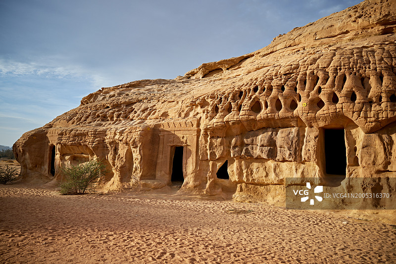 纳巴泰文明的古代岩石陵墓图片素材