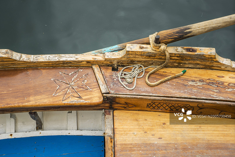 马耳他码头的渔船图片素材