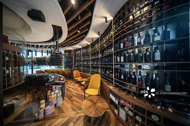 白天的精致酒吧图片素材