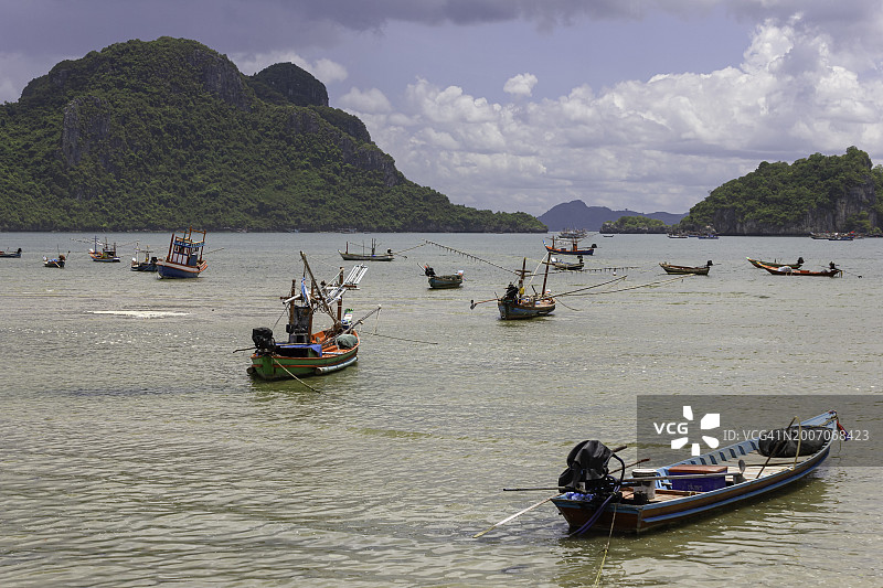 泰国春蓬府班阁特渔村，泰国湾图片素材