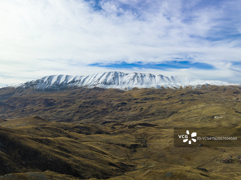 冬季安塔利亚山区雪山风光，萨克利肯特图片素材