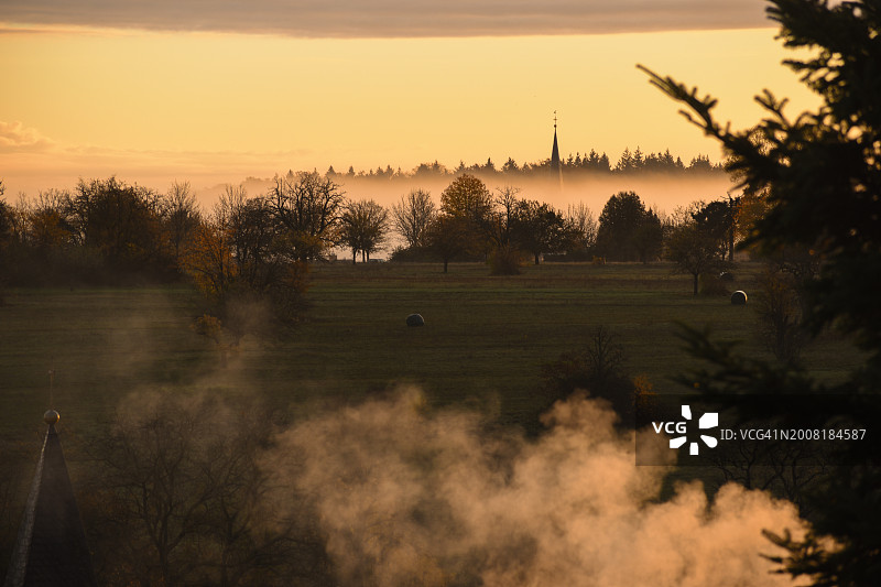 日落时分德国埃特林根田野风光图片素材