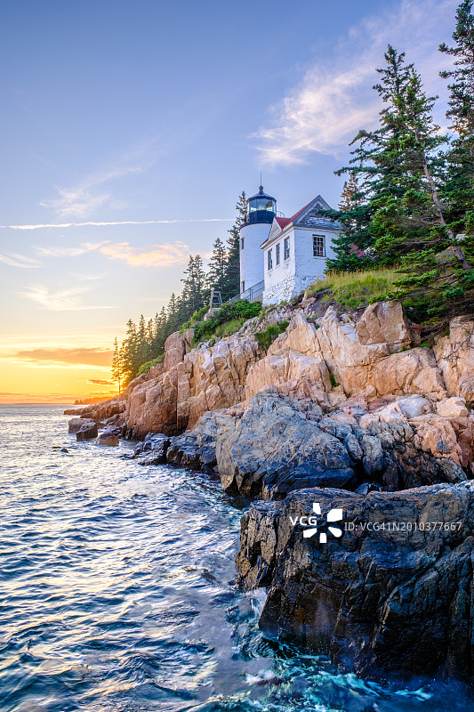 巴斯港灯塔夏季日落图片素材