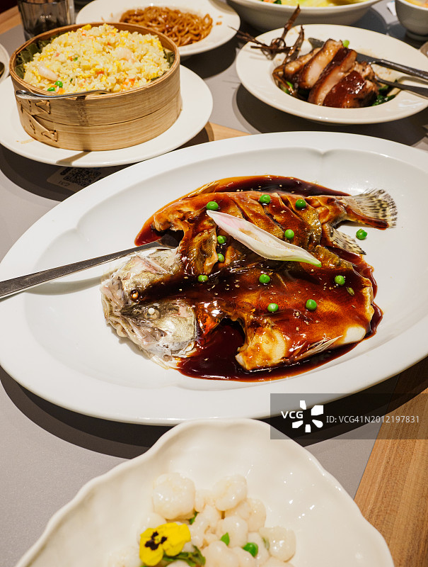 一桌中国美食图片素材