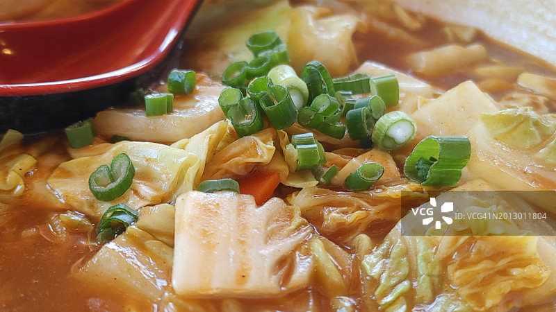 美国德克萨斯州丹顿市的碗中汤特写图片素材