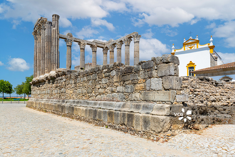 葡萄牙，阿连特茹，埃武拉戴安娜罗马神庙图片素材