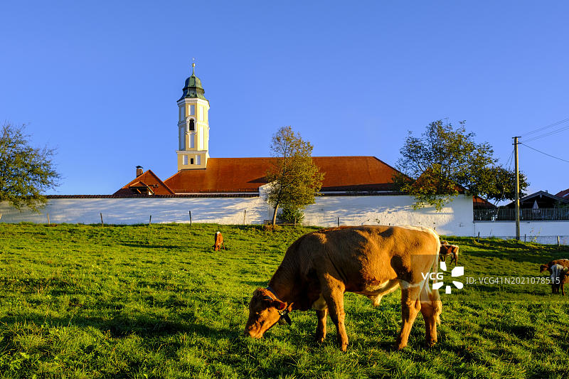 罗伊特贝格修道院，位于德国巴伐利亚州图片素材